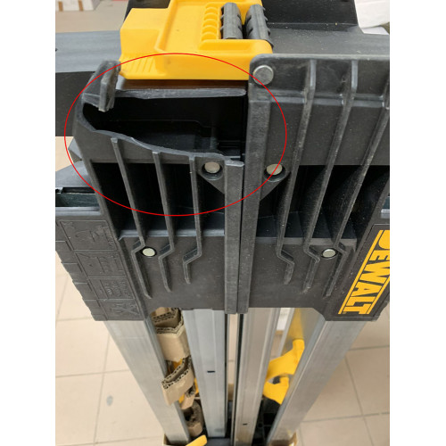 KIÁRUSÍTÁS DeWALT DWST1-75676 Fém állvány szett SÉRÜLT